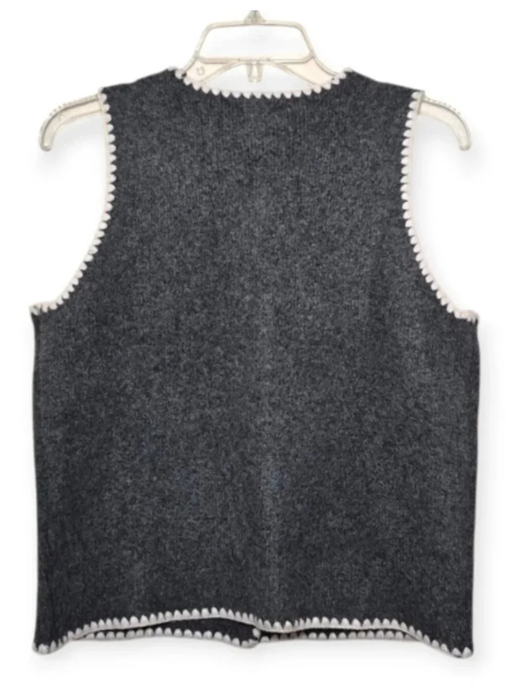 Song of Style by Aimee Song NWT Y2K Women's Grey & White Knit Vest, Size XLarge